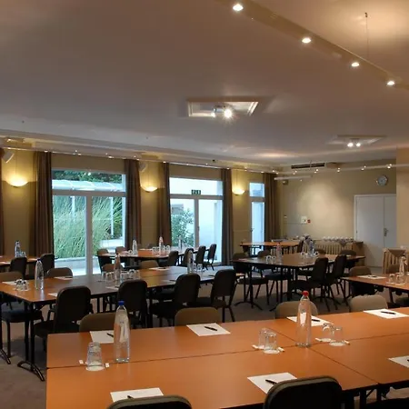 Chateau De Limelette Hotel 4*