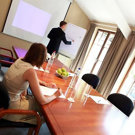 Hotel Chateau De Limelette 4*