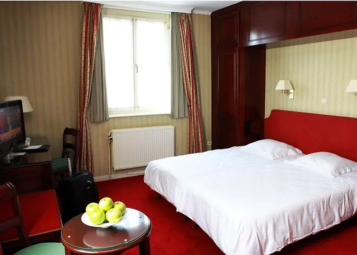 Hotel Chateau De Limelette 4*