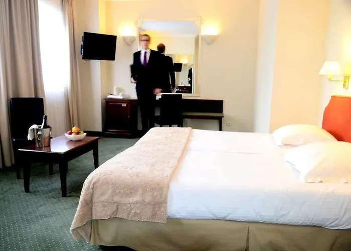 Chateau De Limelette Hotel 4*