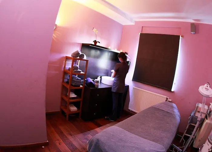 Chateau De Limelette